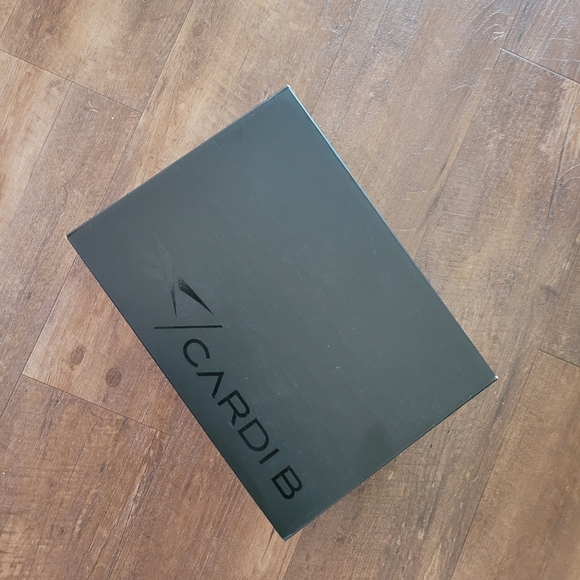 Cardi B Classic Leather Women's Shoes (Fluid Blue/Silver Met) - Picture 10 of 11